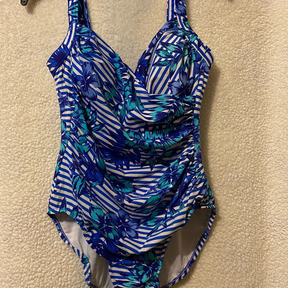 One piece bathing suit